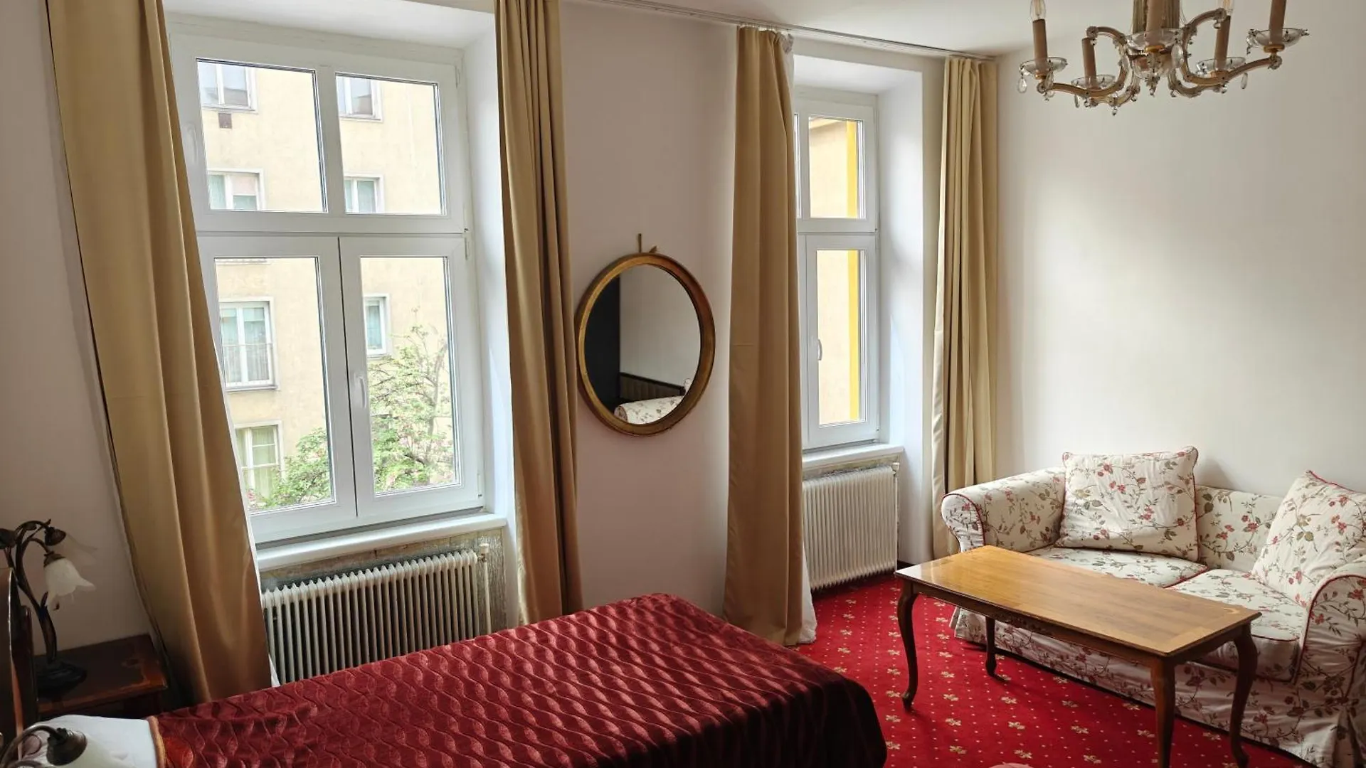 Hotel Viktoria Вена 3*,