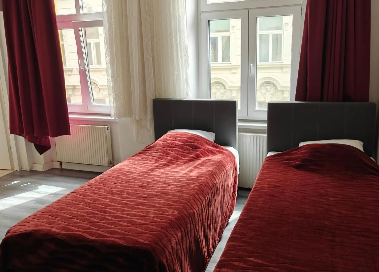 Hotel Viktoria Вена 3*,  Австрия